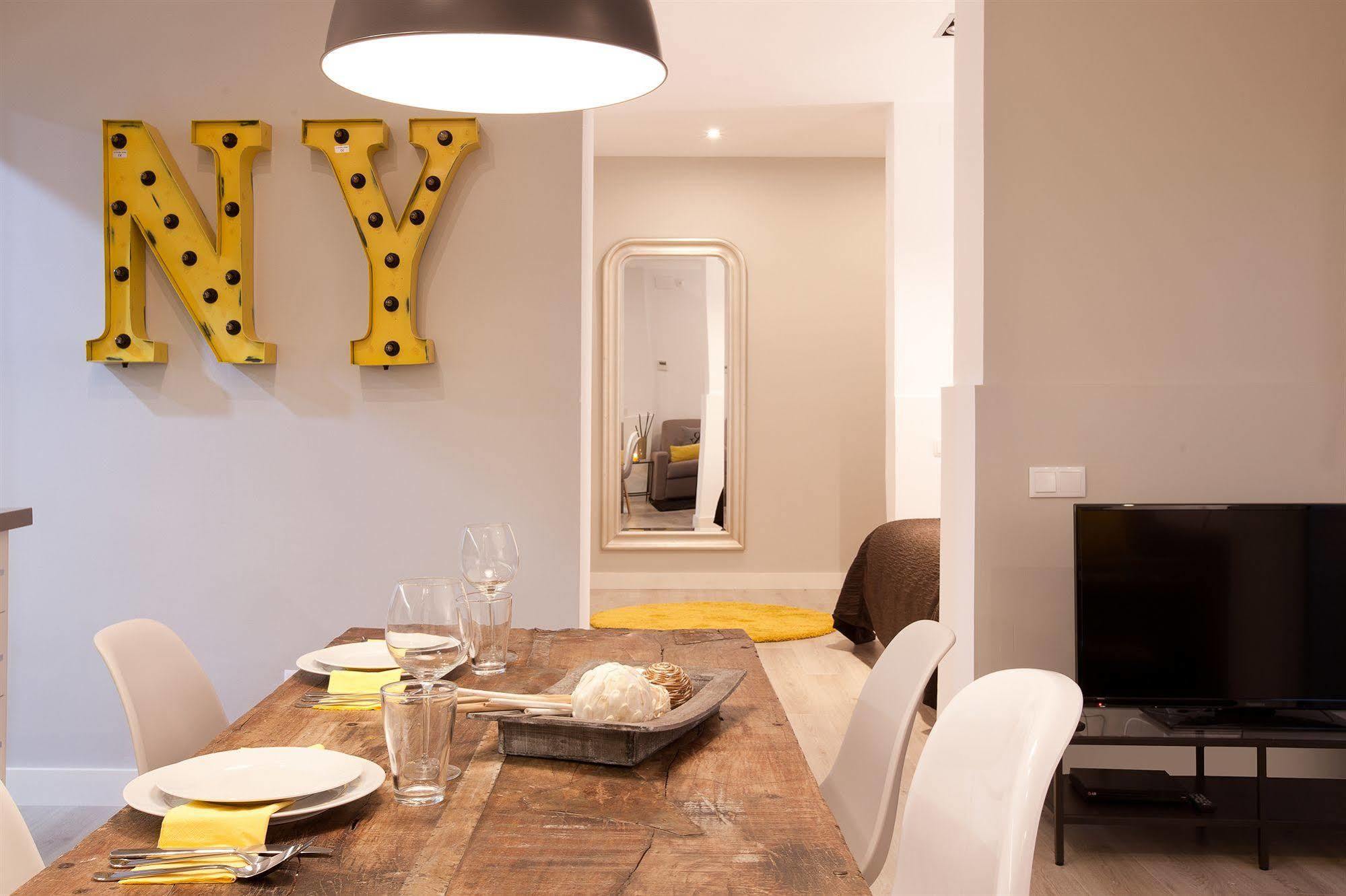Click&Flat Seneca Suites Barcelona Ngoại thất bức ảnh