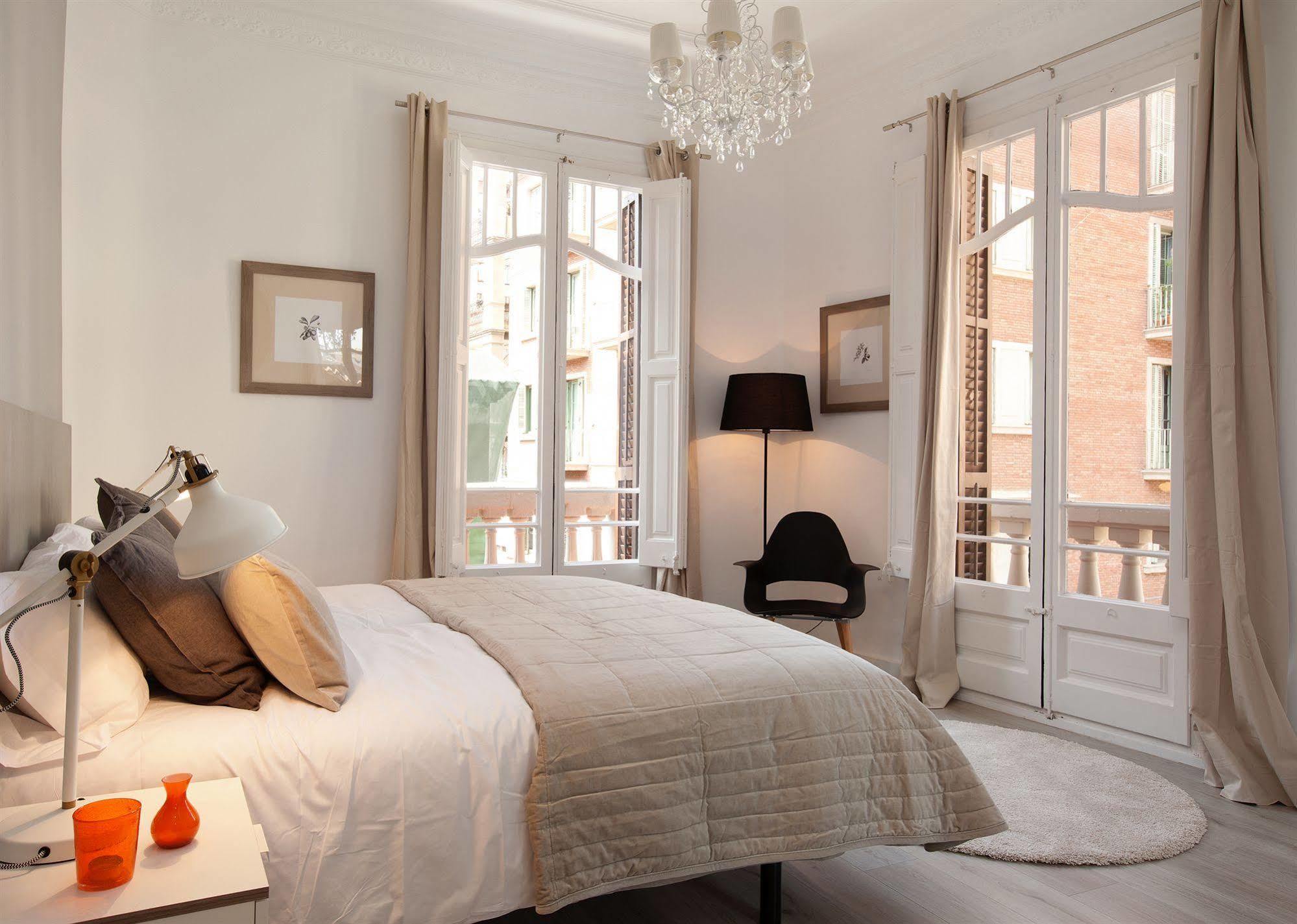Click&Flat Seneca Suites Barcelona Ngoại thất bức ảnh